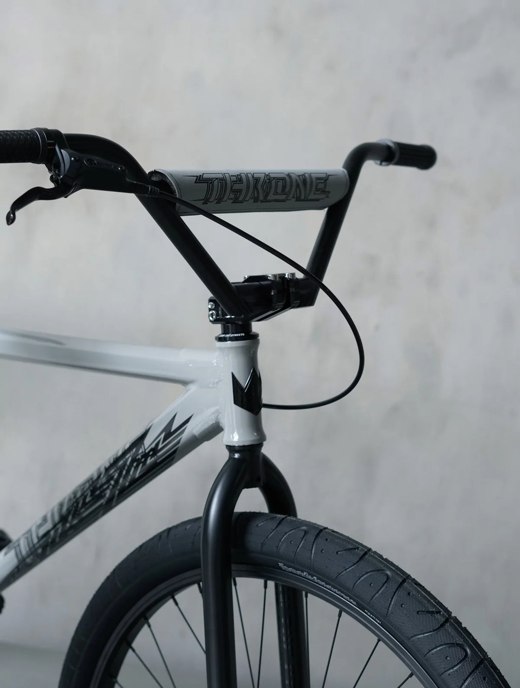 The Goon - C Concrete Grey